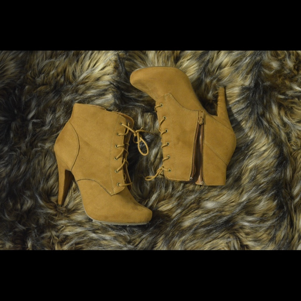 suede booties - Picture 2 of 6